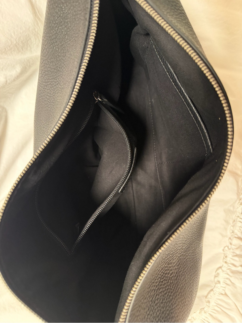 Brand New The Horse Lottie Handbag in Black Leather - Picture 5 of 6